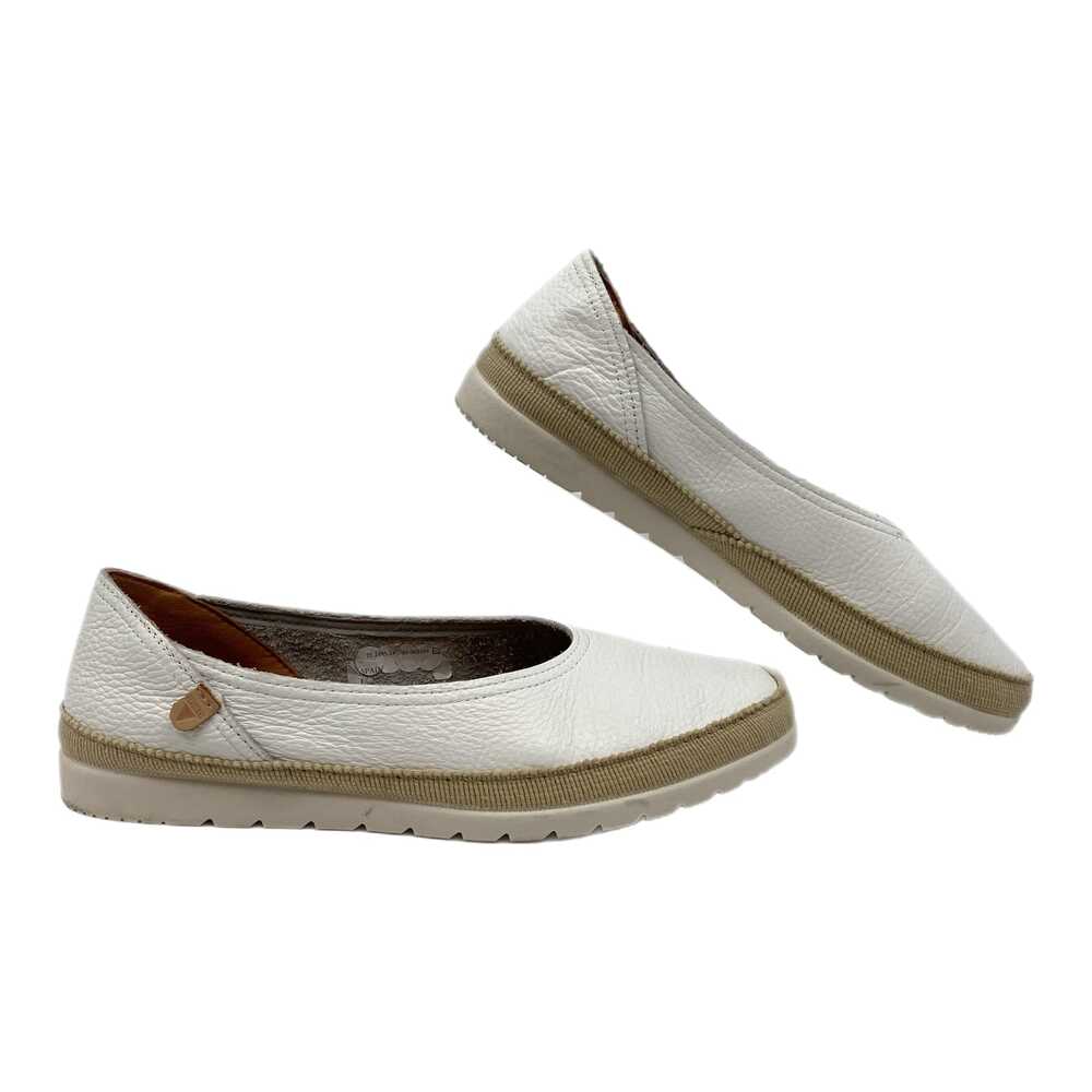 Verbenas White Classic Leather Flats | Women's Size 39EU